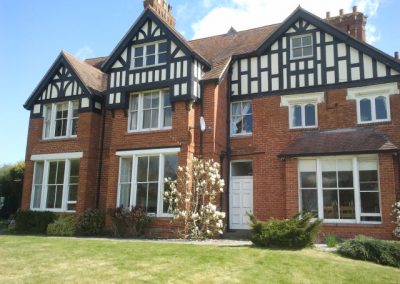 painters and decorators worcester - repainting timber frame