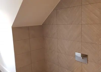 ensuite in alcove